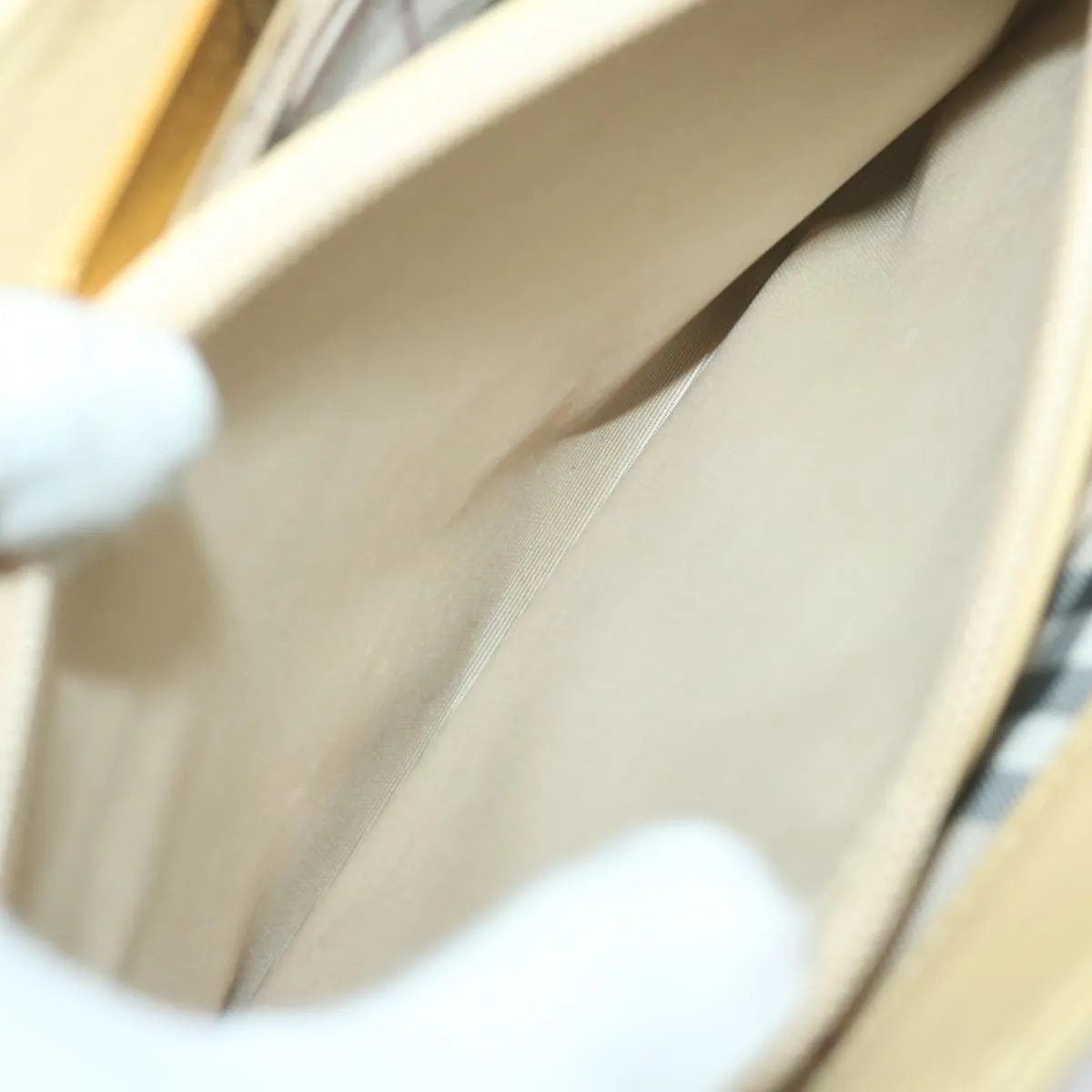 BURBERRY Handbag