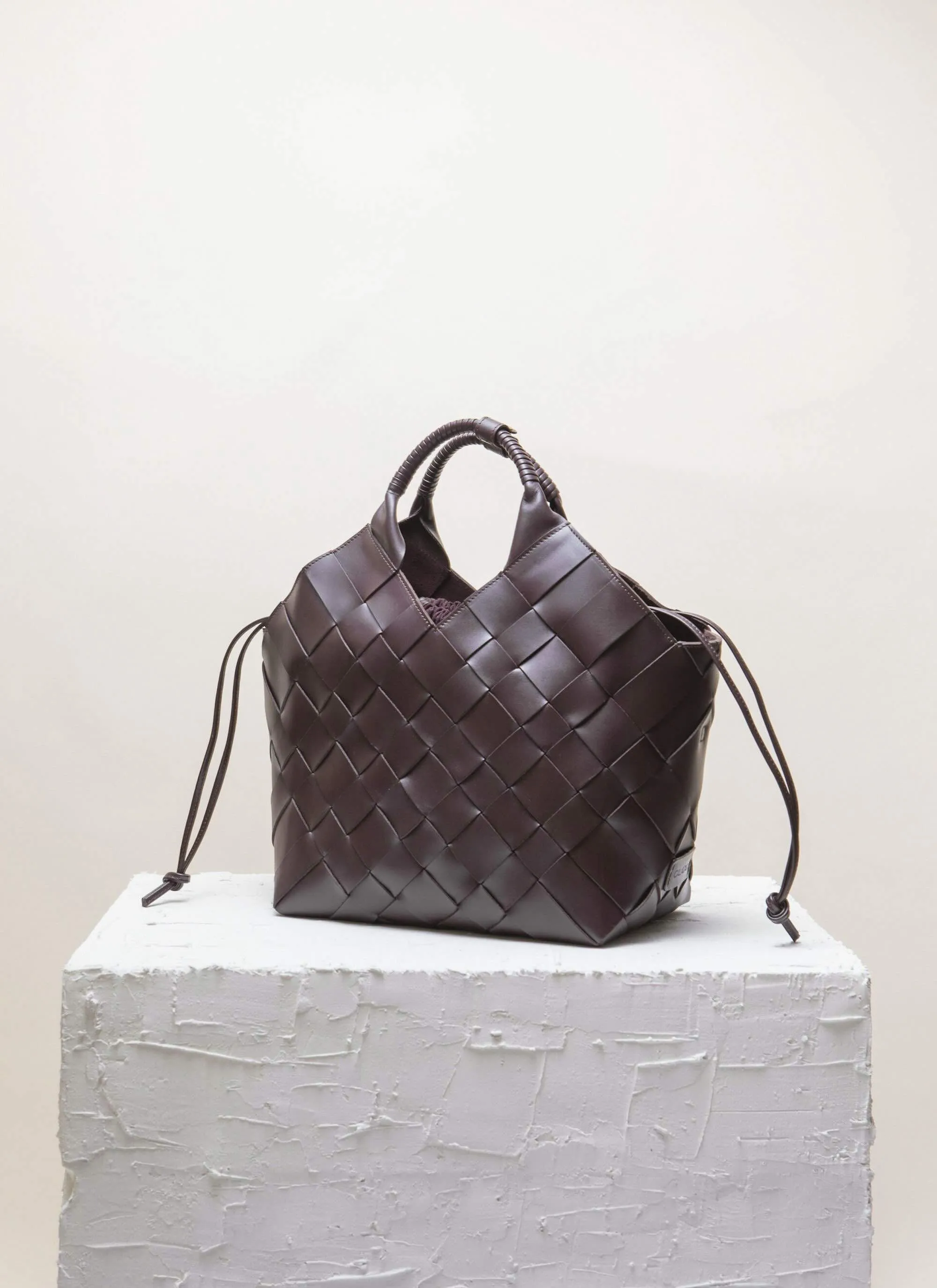 MISU L Fudge Shoulder Bag