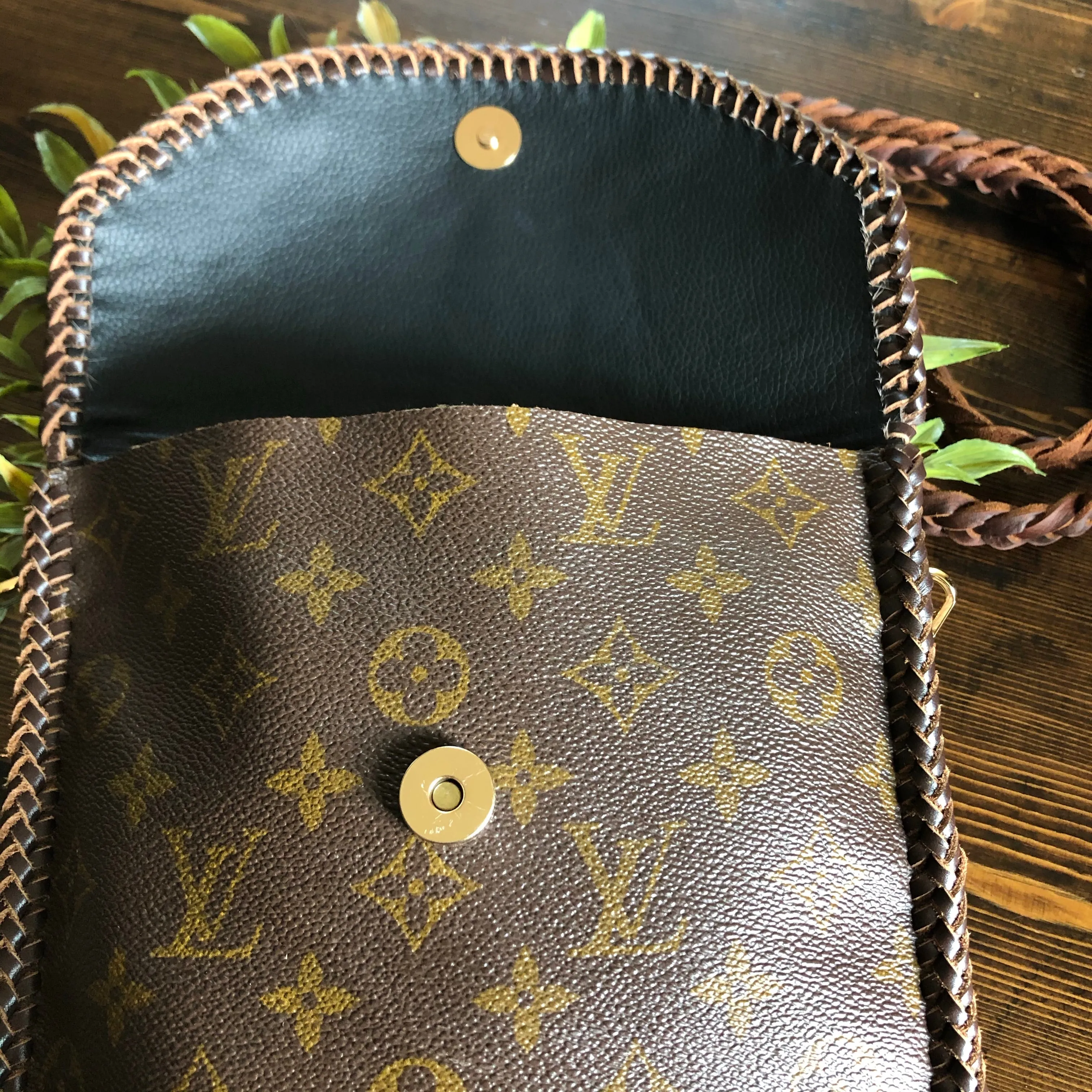 The Flicker - Tan/Chocolate Hair-on-Hide Vintage Crossbody Bag